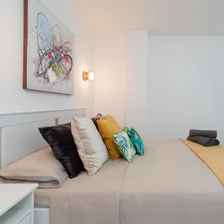 Beach Exclusive With Terrace - Pool View - Jacuzzi View Apartment *